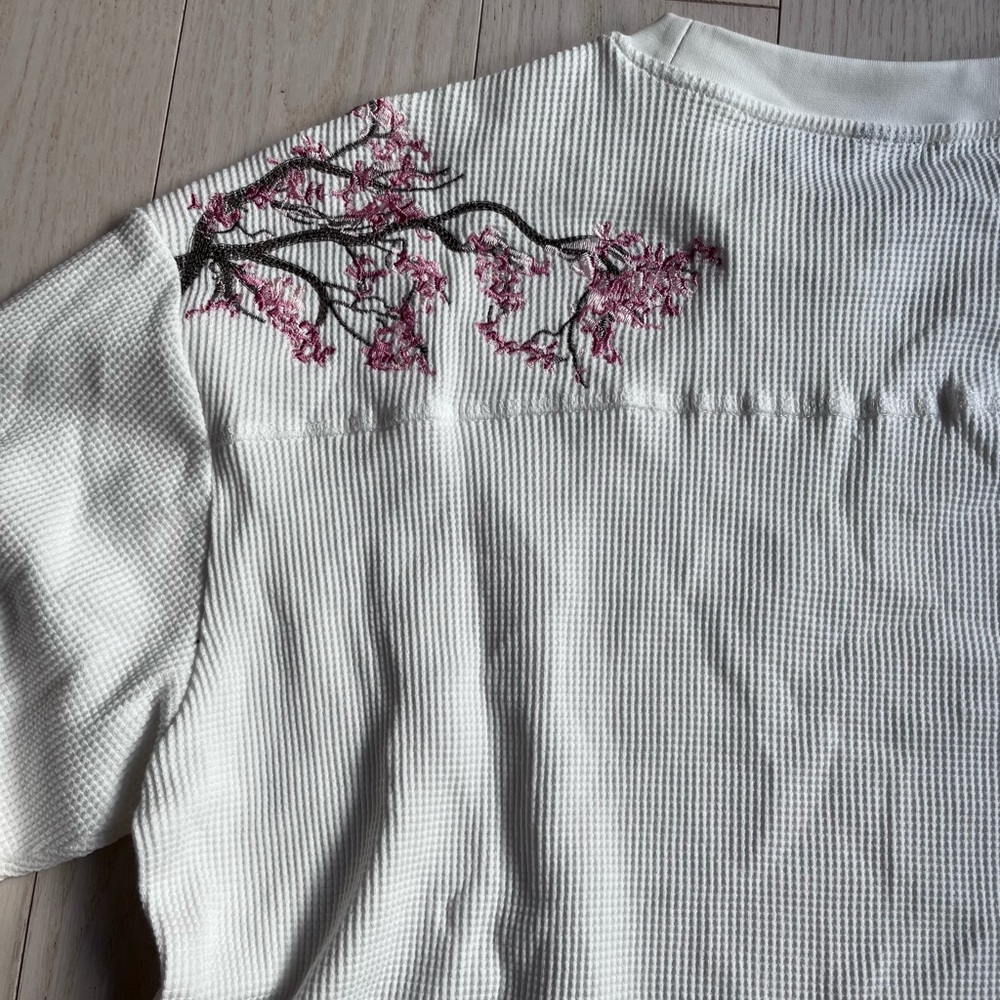 Derschutze “Blossom” Waffle Longsleeve (BRAND NEW)